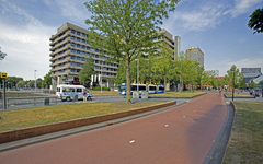 806359 Gezicht op de Padualaan te Utrecht, met in het midden het Hugo R. Kruytgebouw (Padualaan 8) van de Universiteit ...
